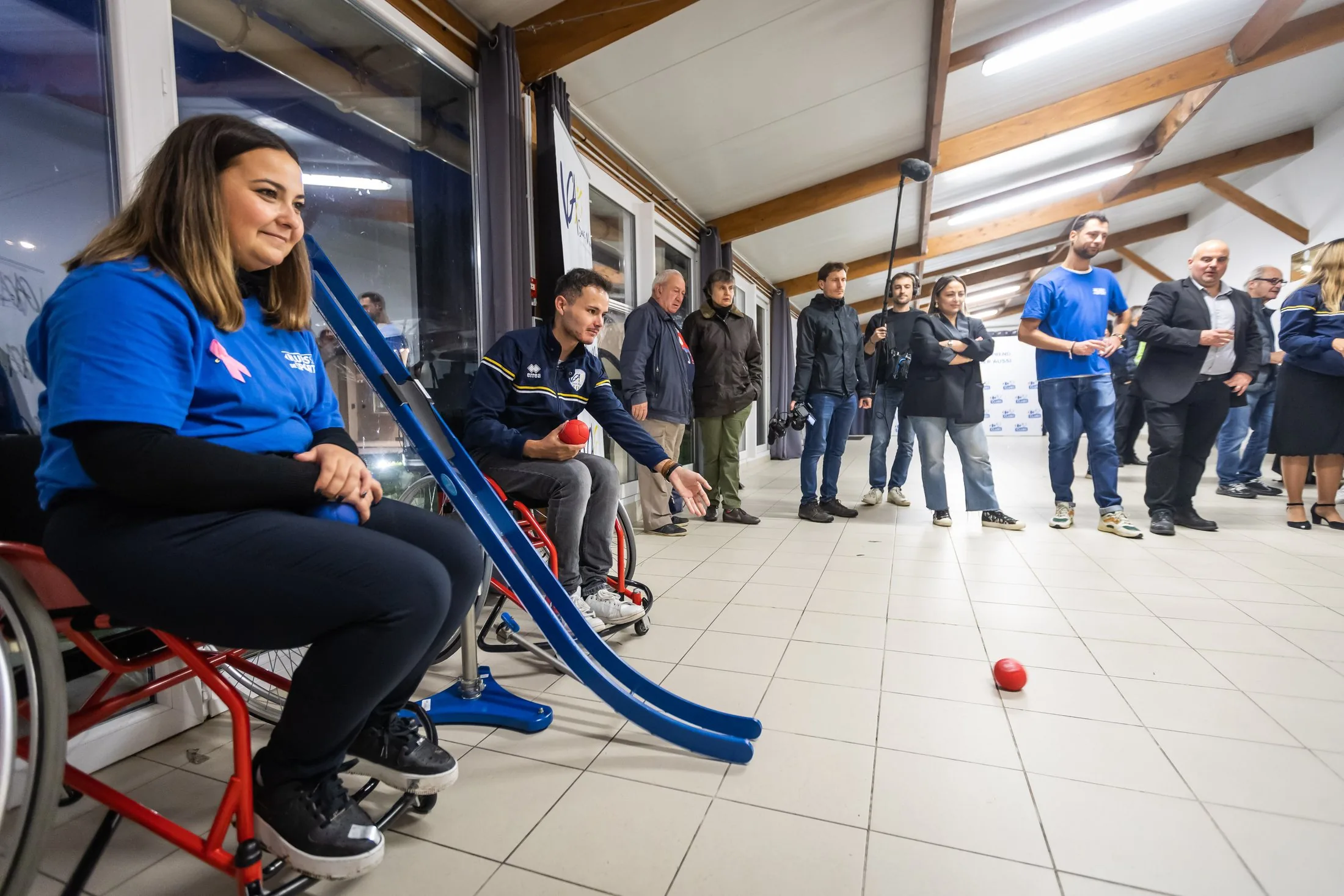 Animation boccia et public en galerie, Carrefour Saint-Maur-des-Fossés — Carrefour Clubs de Sport