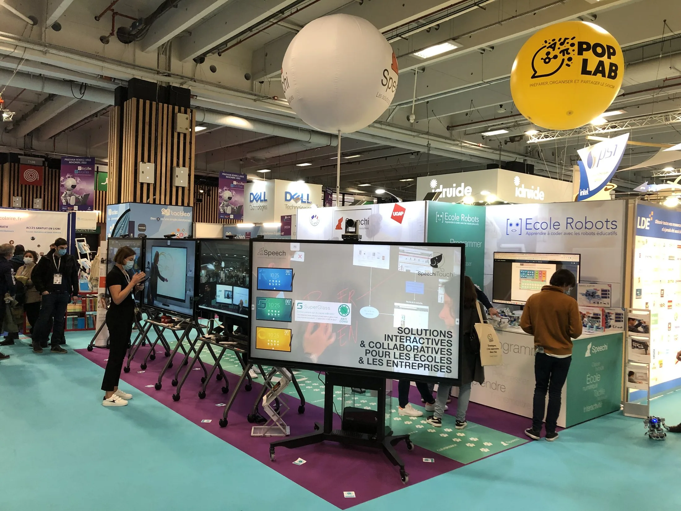Stand Speechi — salon Educatice 2021 — Paris — vue grand angle du stand