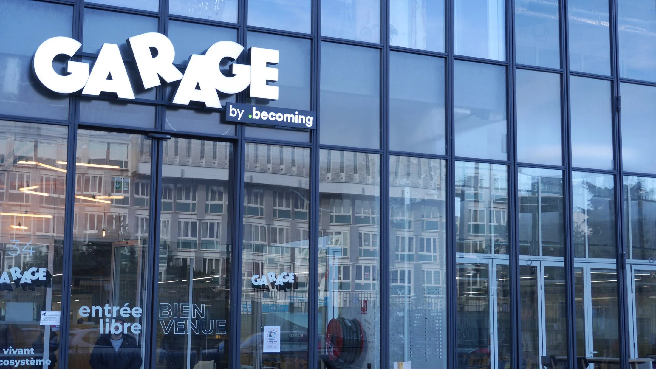 Speechi Distribution Days 2023 — Le Garage, Lille — façade du lieu, Le Garage by .becoming